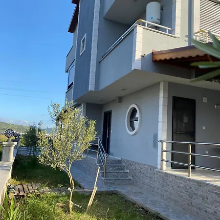 Triplex Summer House, New Building Tatil Evi *
